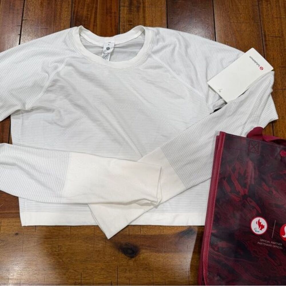 New Swiftly Tech Cropped
Long Sleeve 2.0